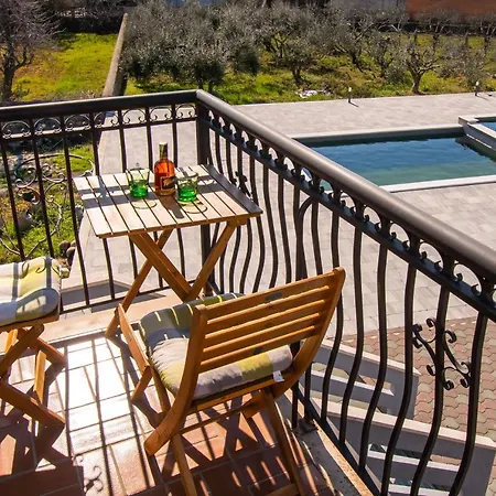 Appartamento Josip With Pool