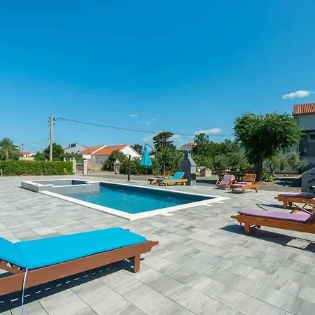 Appartamento Josip With Pool Privlaka (Zadar)